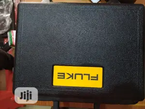 Fluke 1587 Insulation Resistance Tester