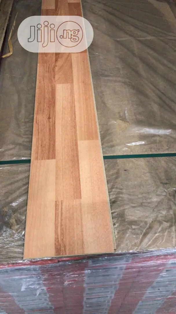 Laminated Wooden Floor Installation