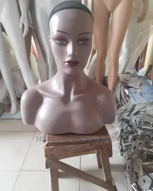 Head With Shoulder Display Mannequins