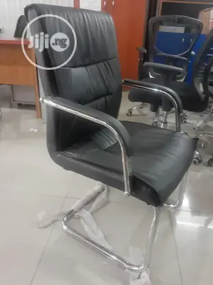 107 Visitors Chair