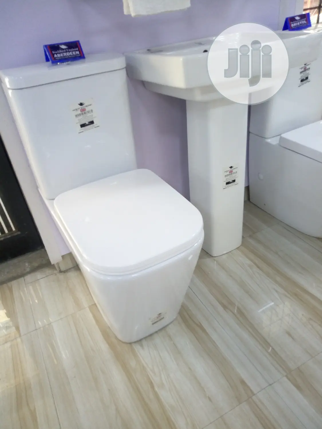 Executive Set With Original Flushing System
