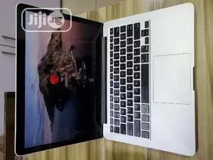 Laptop Apple MacBook Pro 8GB Intel Core I7 SSD 256GB