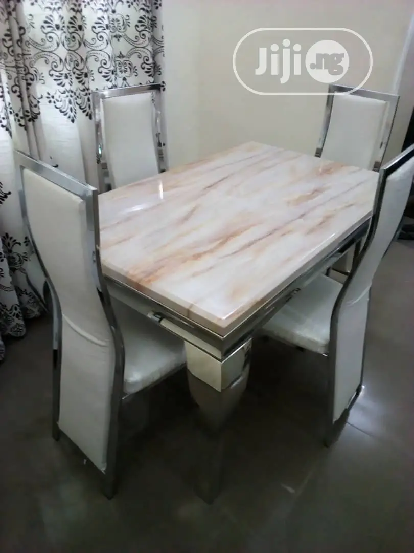 Mabel Dinning Table by 4seat