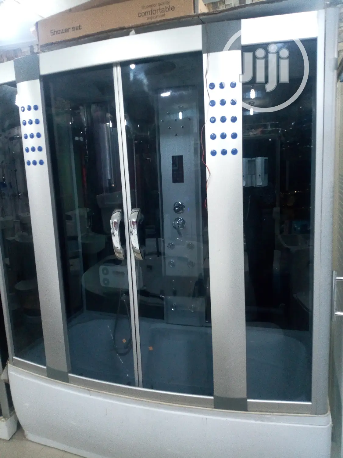 80*120 Shower Room