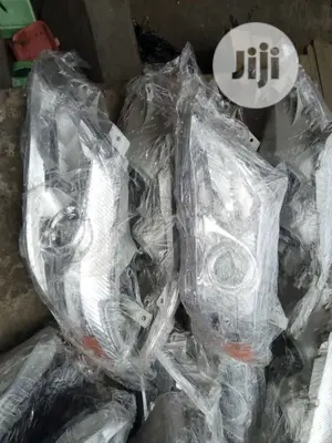 Toyota Camry 2010 Headlamp or Full Light