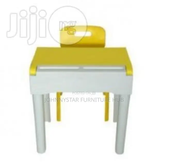 Plastic Students Tables and Chairs