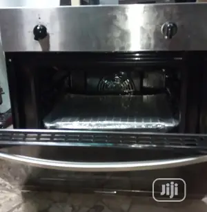 Bosch Built in Oven With Convention and Warranty