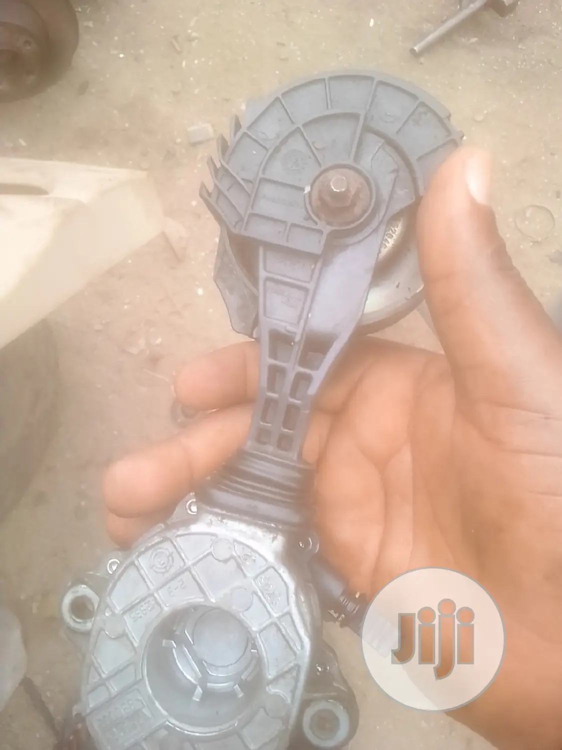 Mini Cooper Adjuster