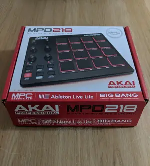 Akai MPD 218