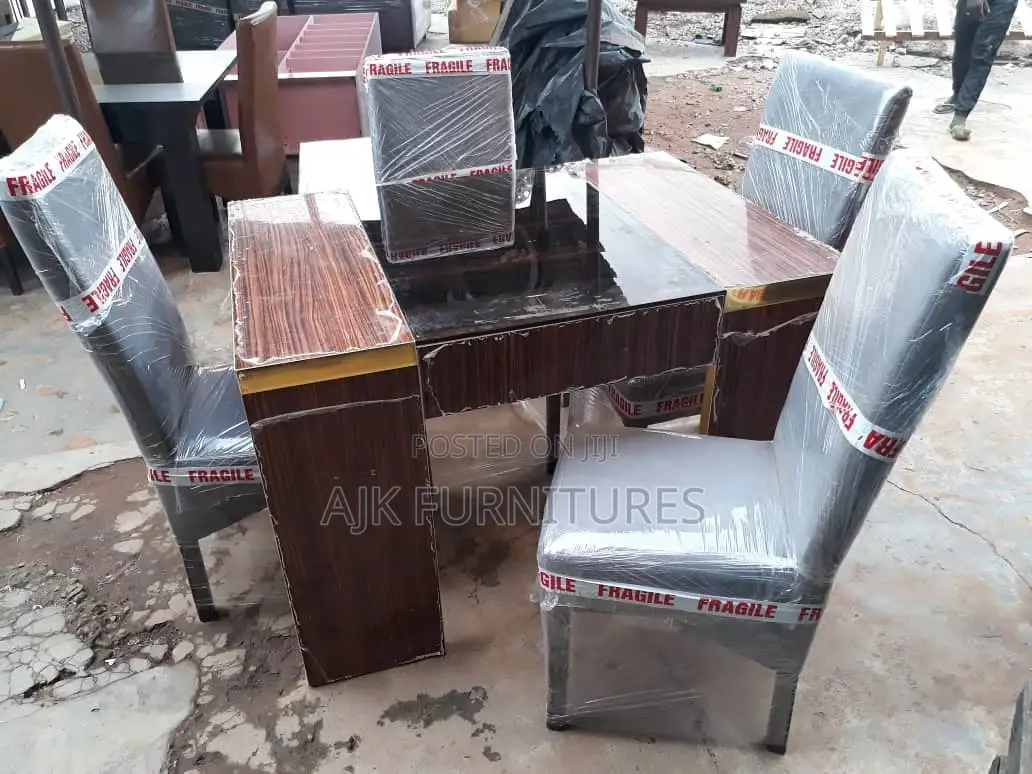 Unique 4 Seater Dining Set