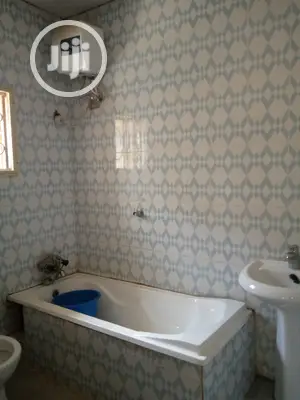 3bdrm Apartment in Ipaja for rent