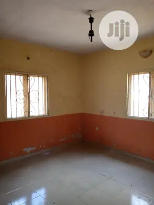 3bdrm Apartment in Ipaja for rent