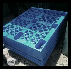 Photo - Commercial Plastic Blue Pallets