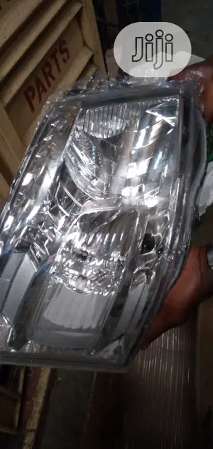 Head Lamp NV350 Nissan Bus 2015