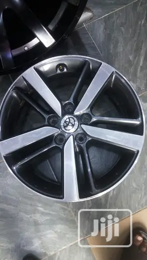Photo - 17 Rim Lexus Toyota