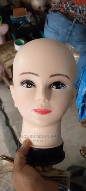 Smal Head Plastic Mannequin Display