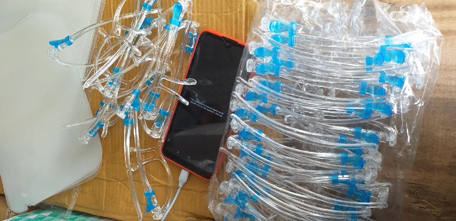 Face Shield With Goggle