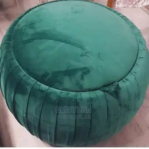 Quality Velvety Center Puff.