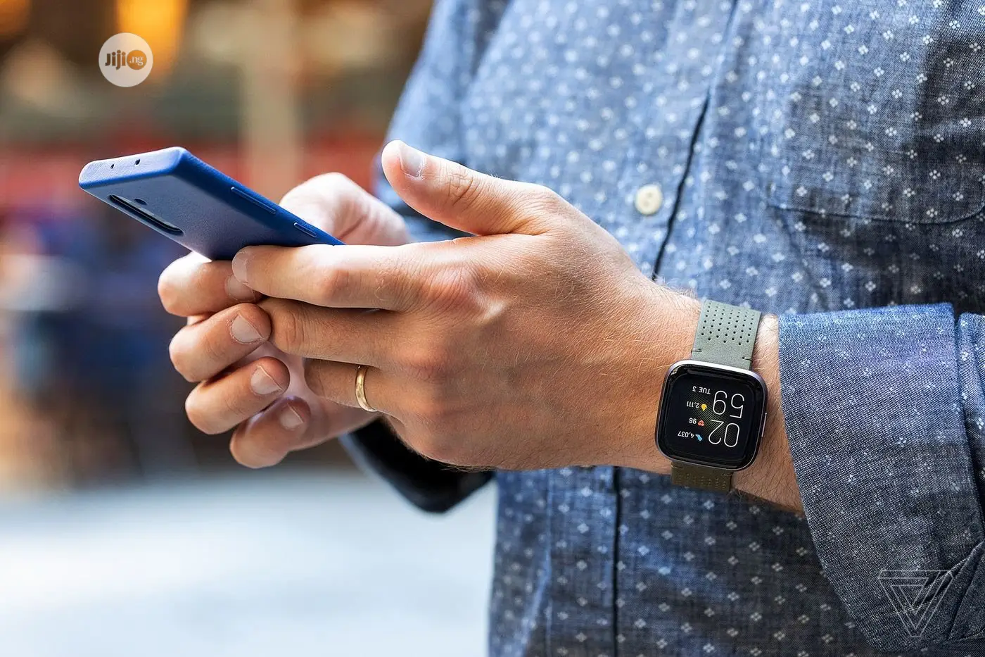 Fitbit Versa 2