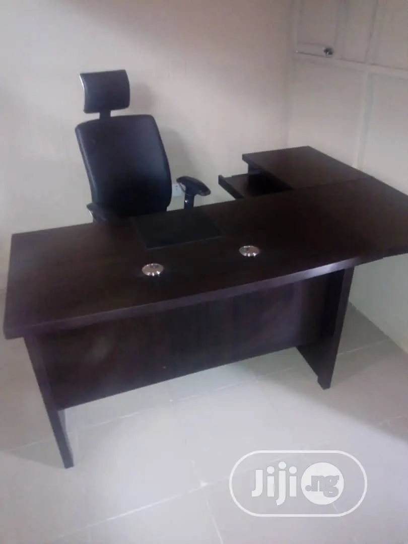 L Shaped Office Table