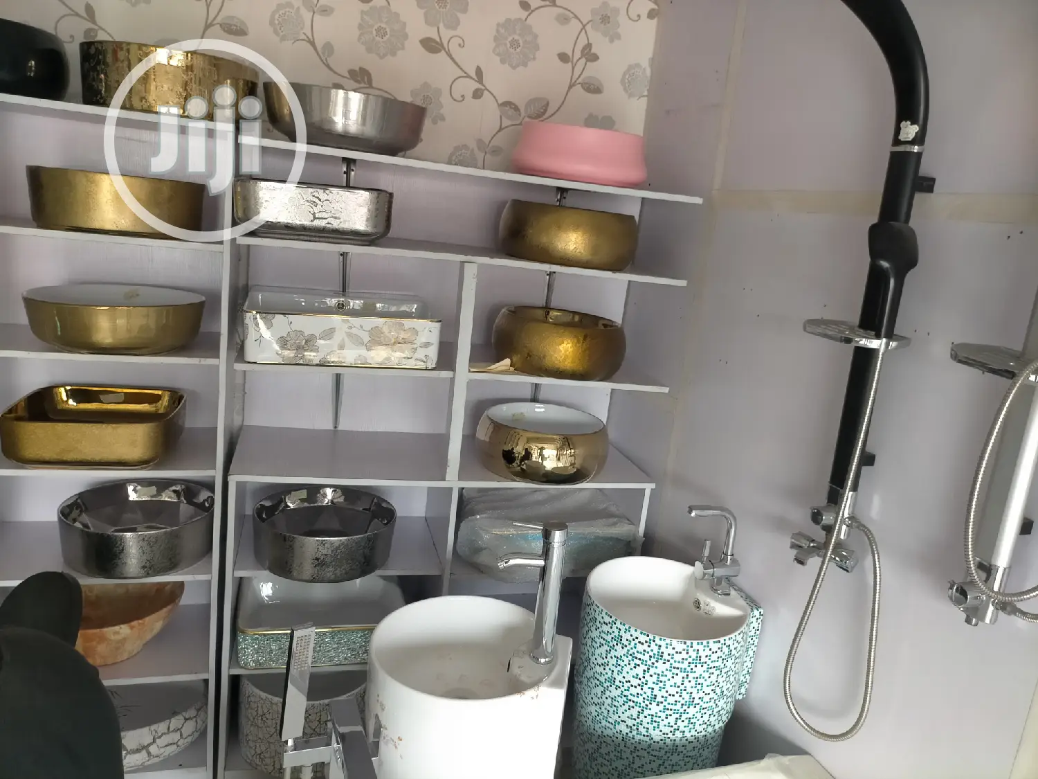 Designed Wash Hand Basin