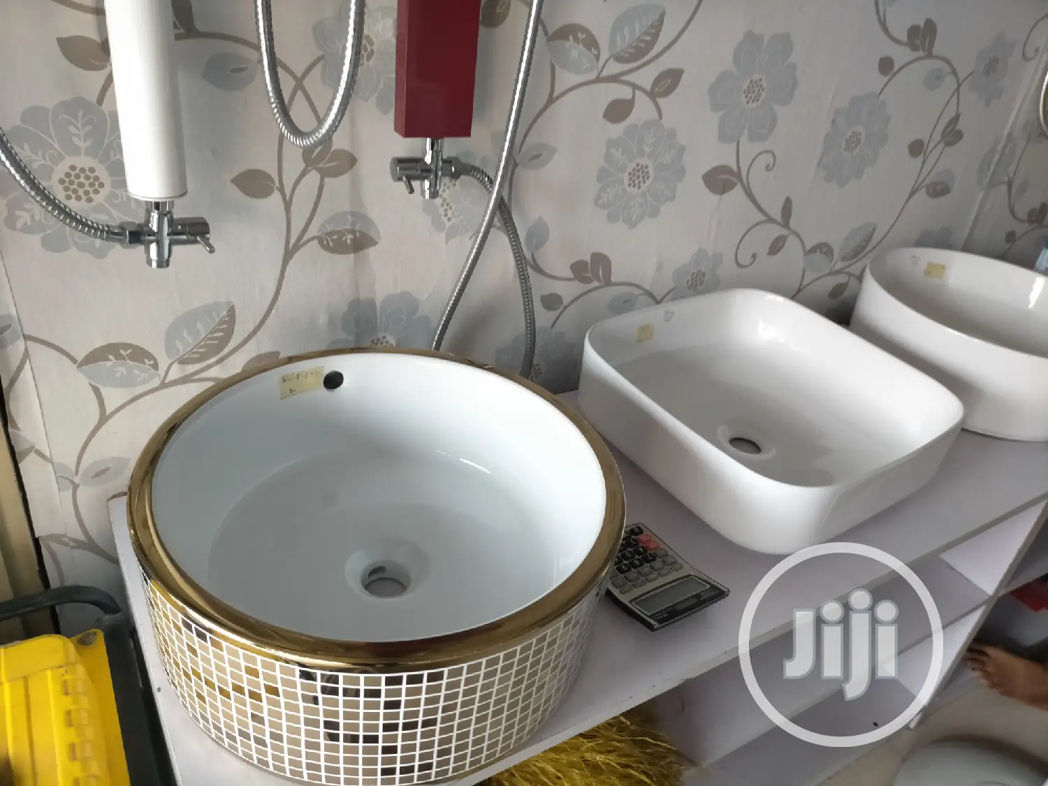 Designed Wash Hand Basin