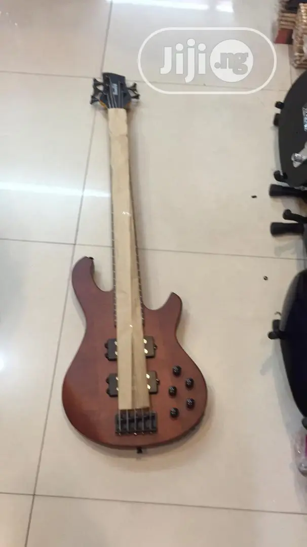 Ibanaz Active Bass Guitar
