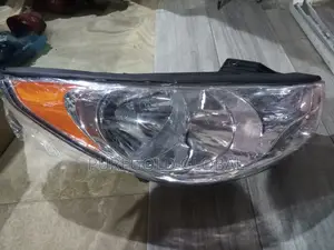 Headlight For Hyundai 1x35 2012 Model