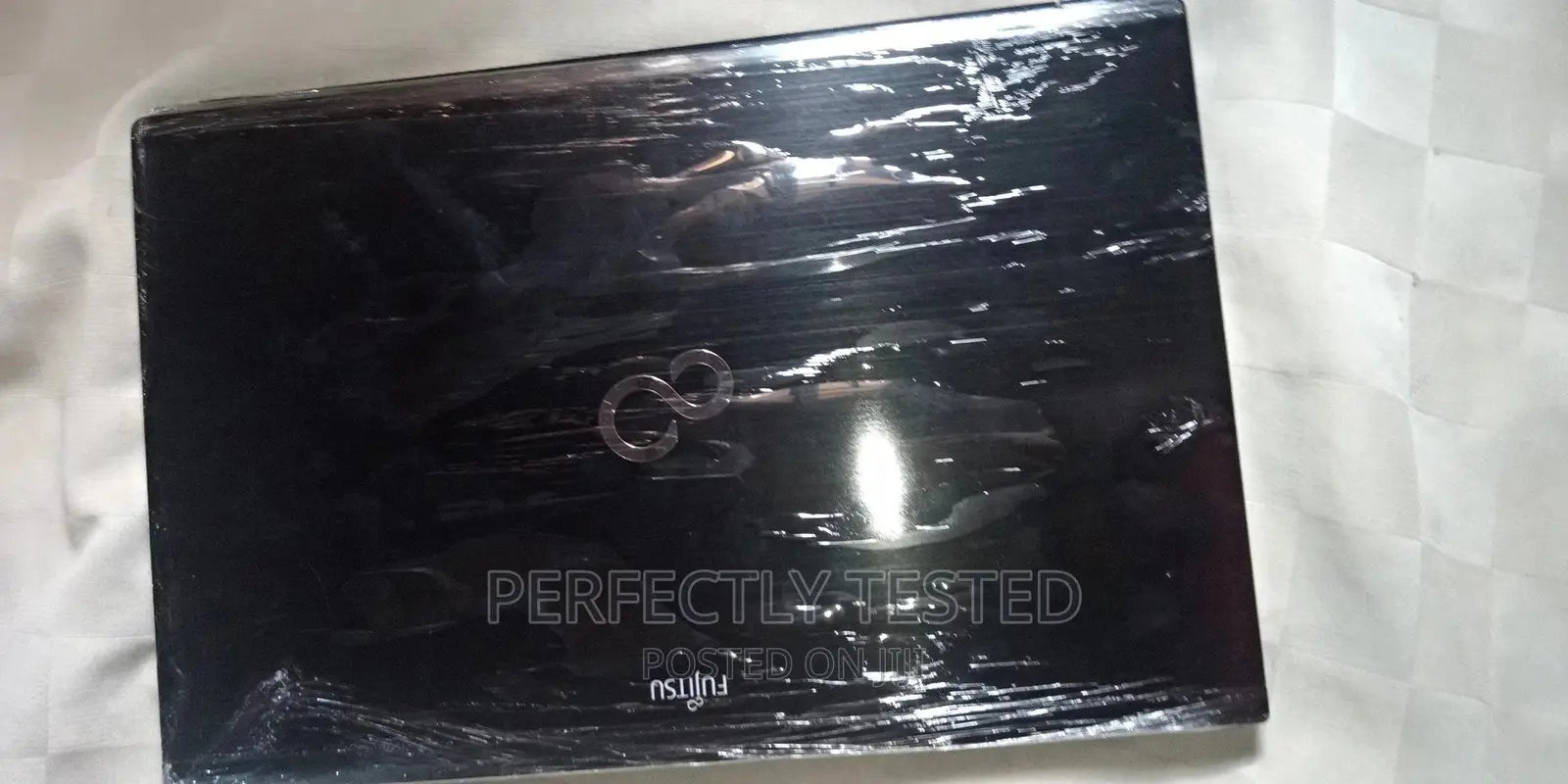 Laptop Fujitsu Lifebook AH56/G 4GB Intel Celeron HDD 500GB