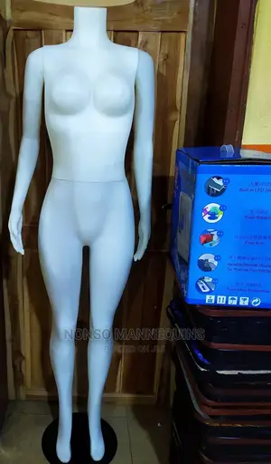 Size 10 White Headless Female Mannequins