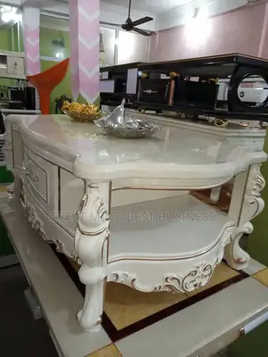 Royal Center Table