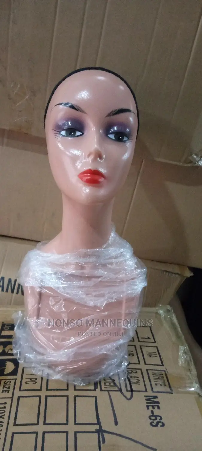 Plastic Mannequin Head for Wig Display