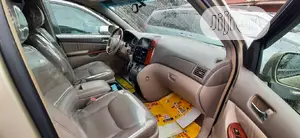 Toyota Sienna XLE Limited 2005 Gold
