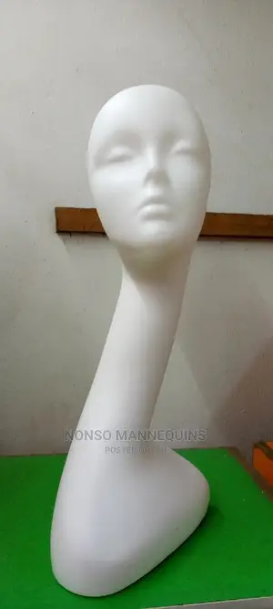 Long Head White Wig/Hat Mannequins Display