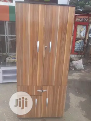 Wardrobe ( 32nchis by 6ft )