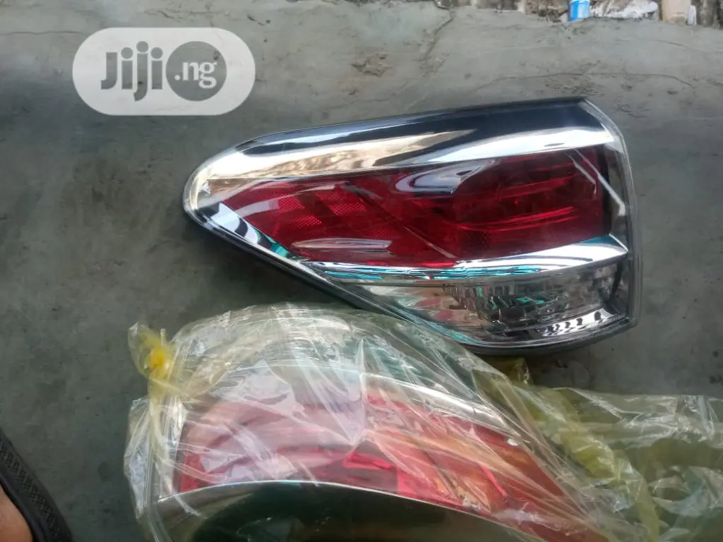 Back Light LEXUS Rx 350, Model