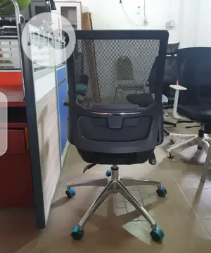 Strong Black Mesh Swivel Chair