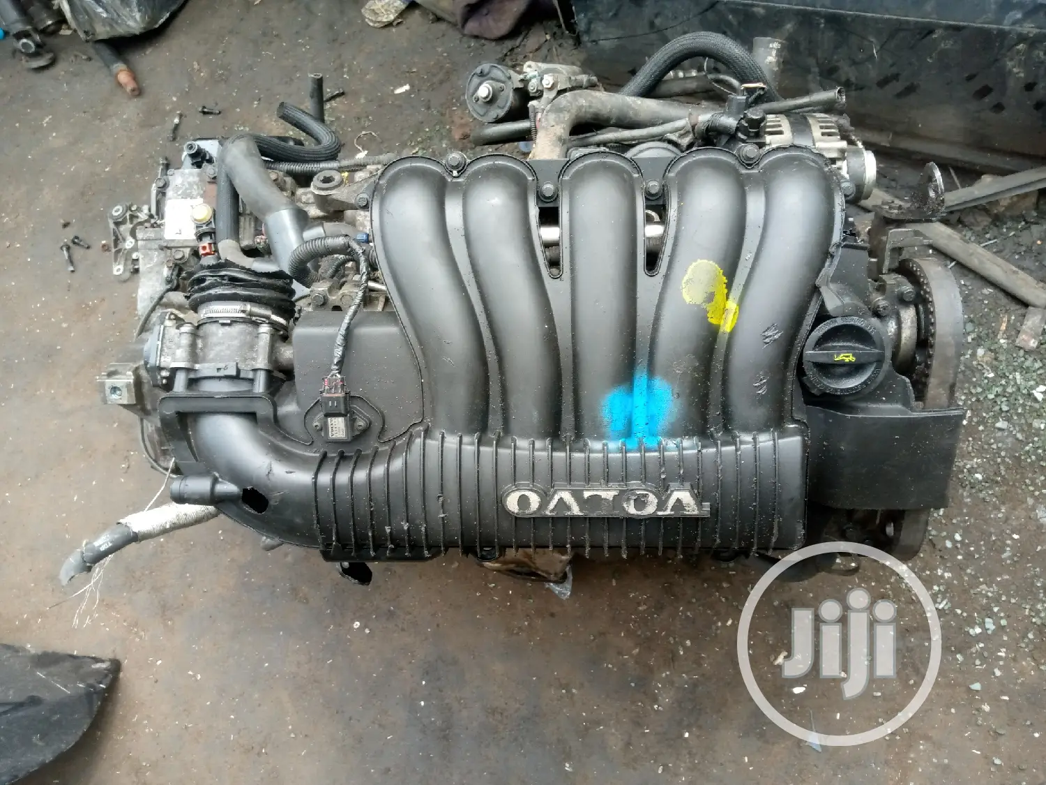 2005 Volvo S40 Engine