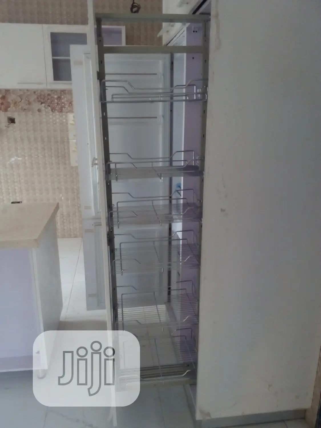 6 Steps Integrated Pullout Ladder / Tall Unit Pantry