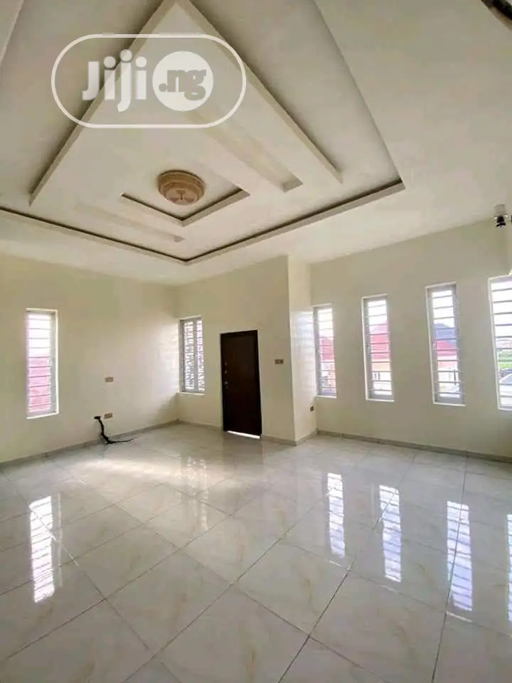 Tiles Laying Expert