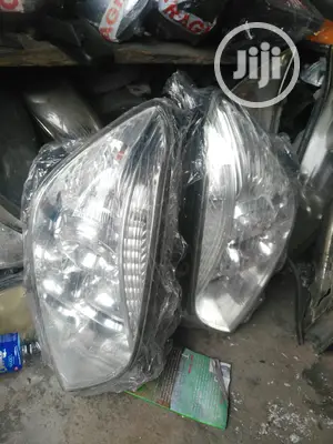 Head Lamp Toyota Rv4 2005 Model