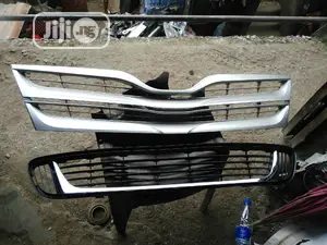 Up Down Grill Toyota Venza Model