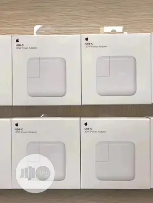 Apple 30 W Usb-C Power Adapter(Macbook Air)