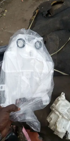 Original Water Reservoir for All Toyota Vehicles