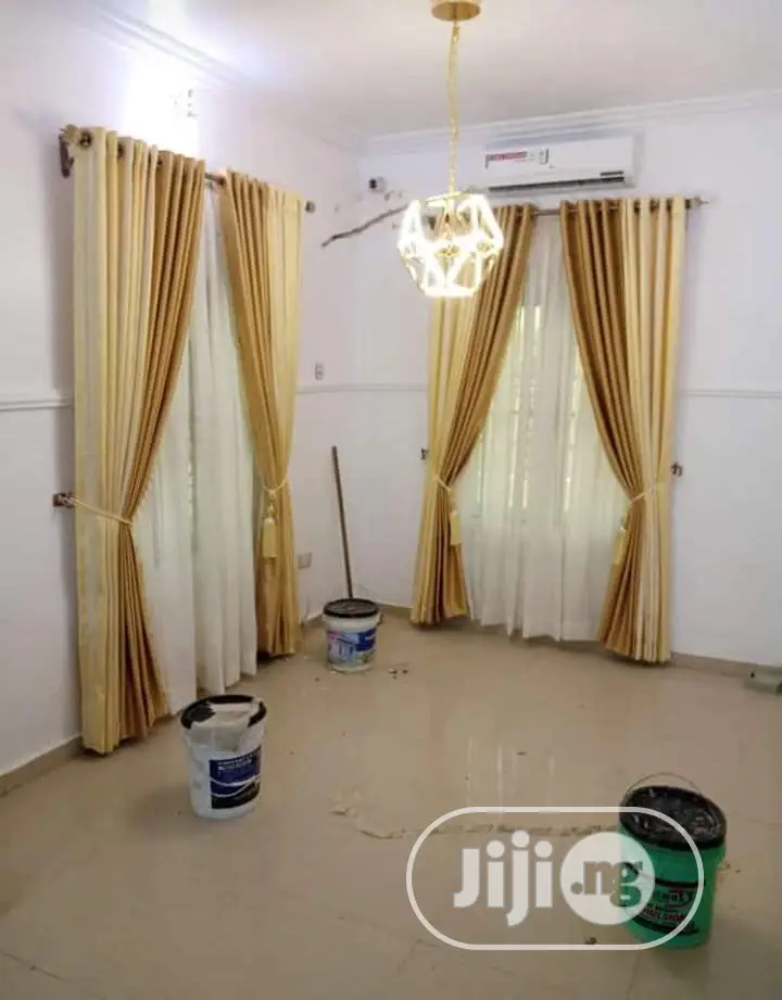 High Quality Curtain