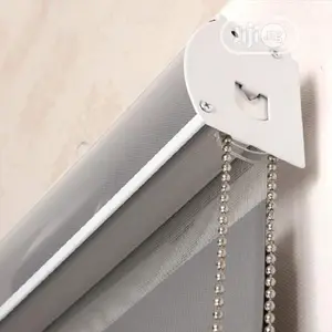 Grade Window Blinds