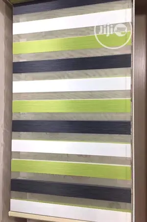 Grade Window Blinds