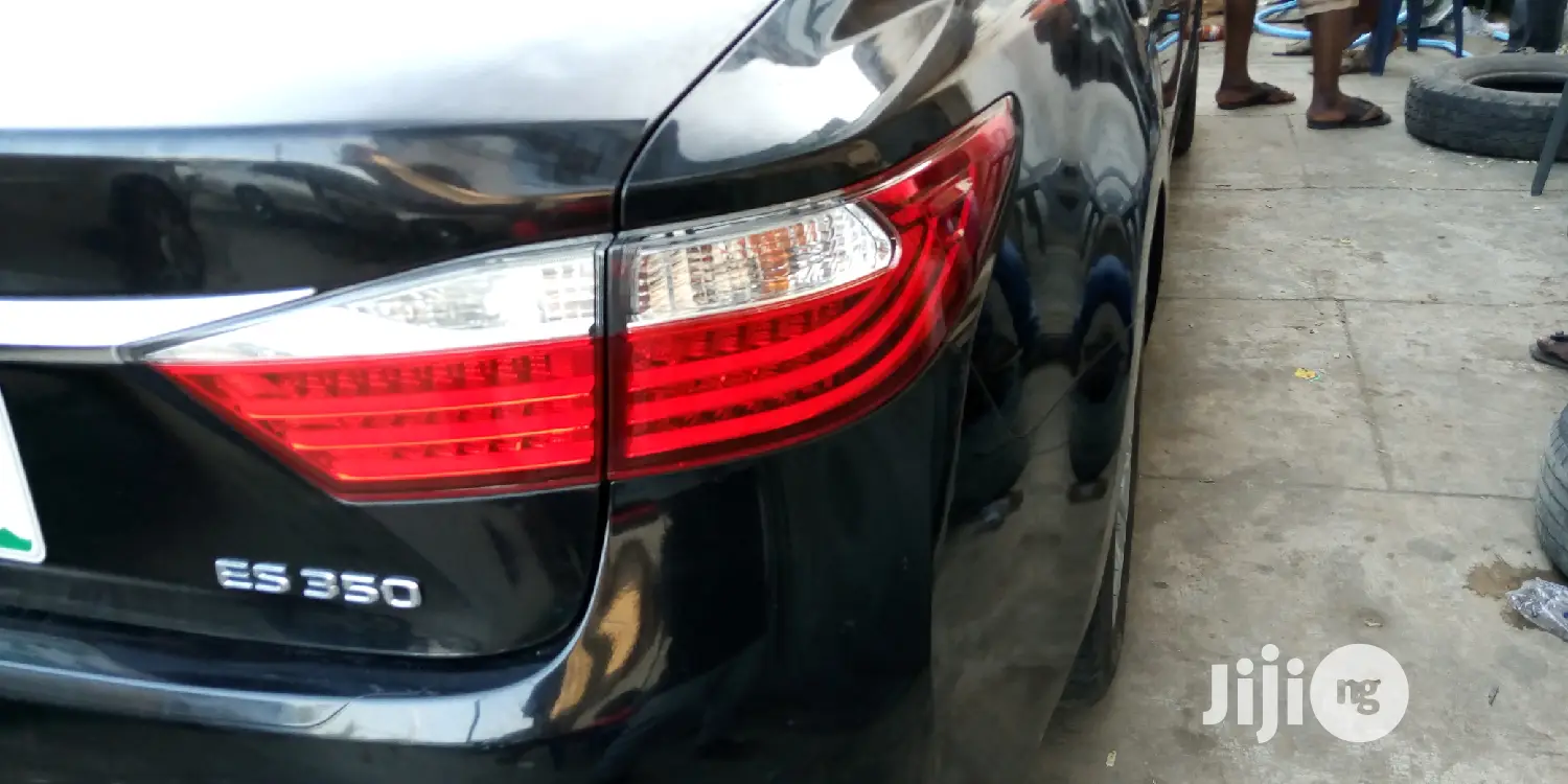 Lexus ES 350 Back Light 2013 Model