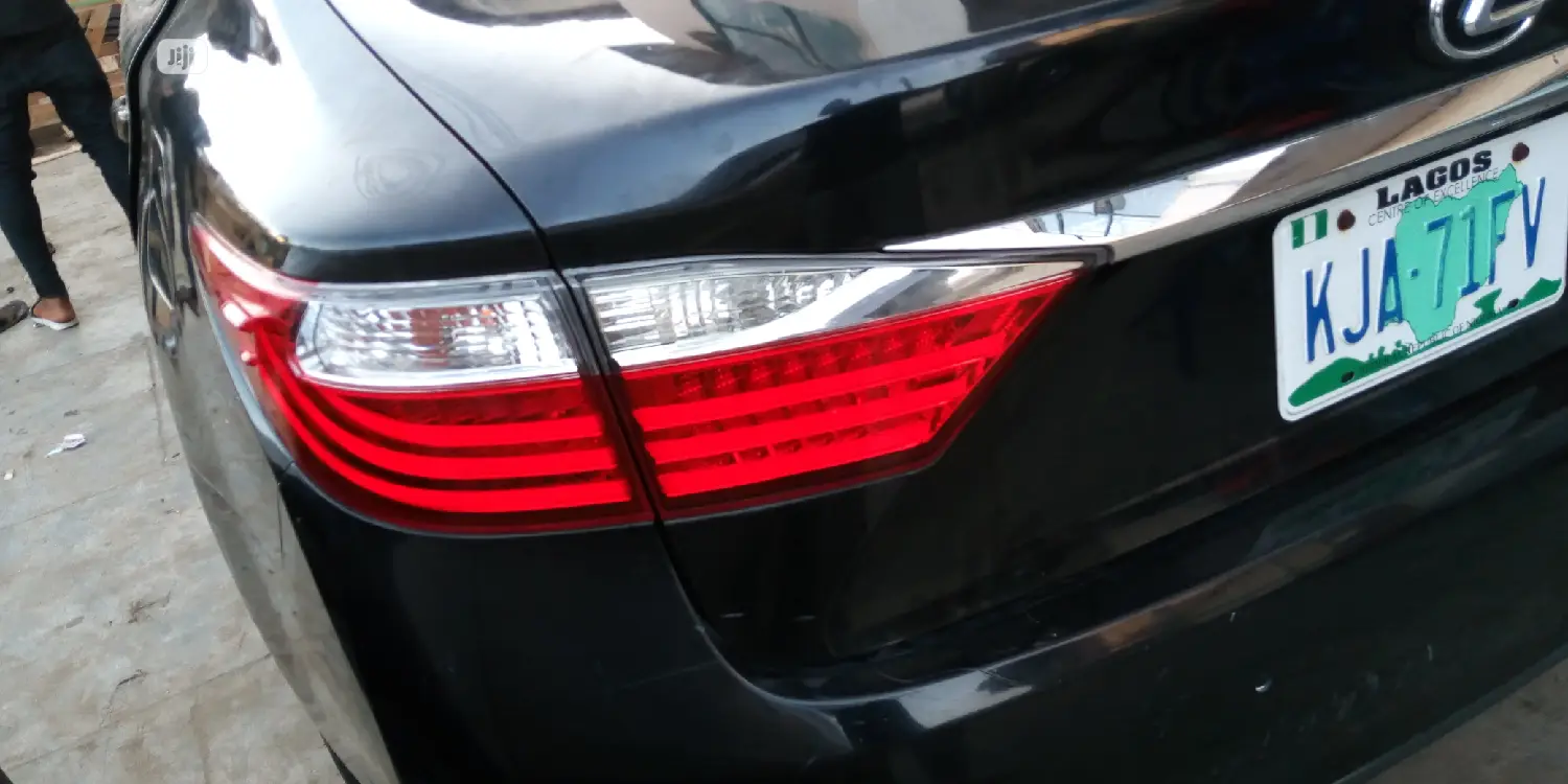 Lexus ES 350 Back Light 2013 Model