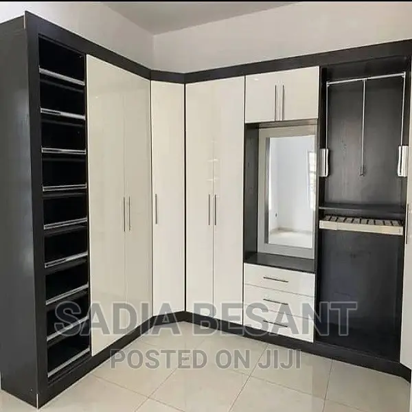 L Shape Closet